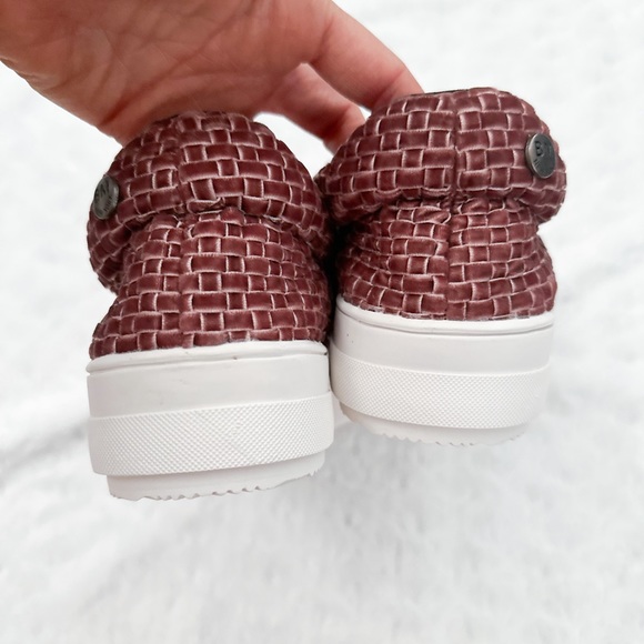 NIB- BERNIE MEV Mid Dynasty Mauve Memory Foam Slip On Sneaker - Picture 7 of 13